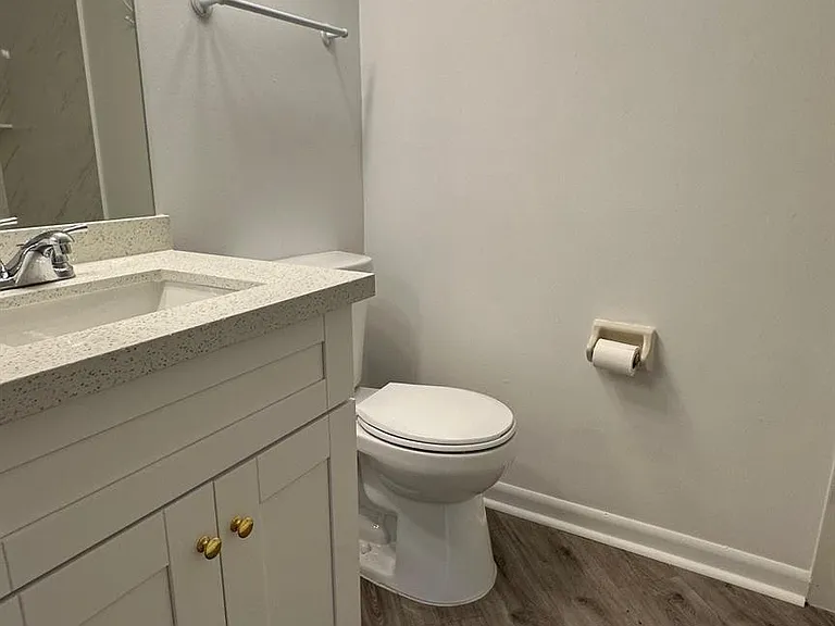 215 Lake Pointe Dr #101 — Photo 11
