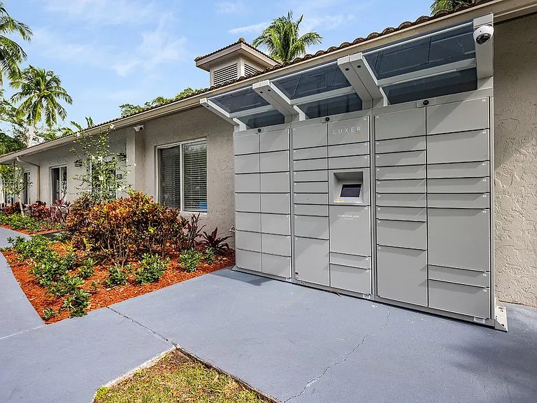 Boynton Place Apartments — Photo 28