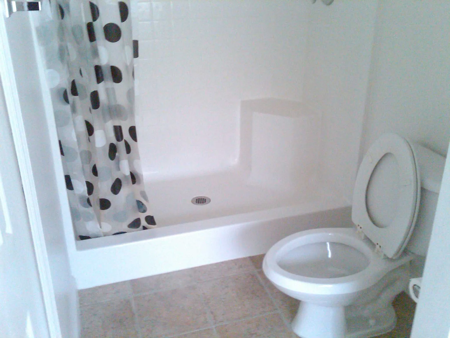 3 bed, 1840 sqft, $2,000 — Photo 2