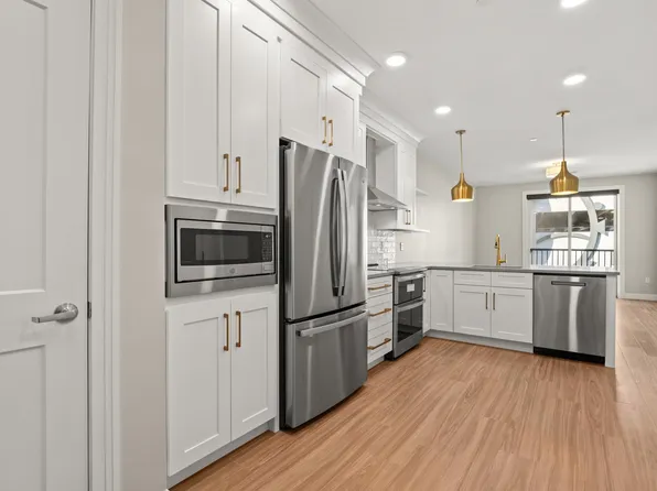 99 Foundry Place #207, Portsmouth, NH 03801