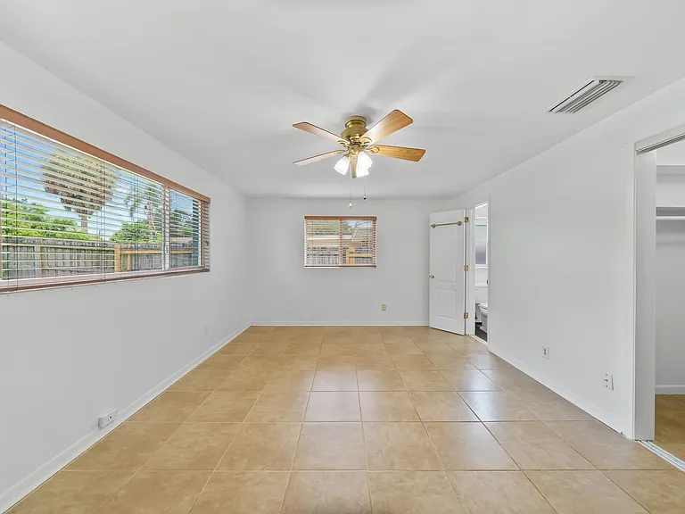 1812 Lady Mary Dr — Photo 29