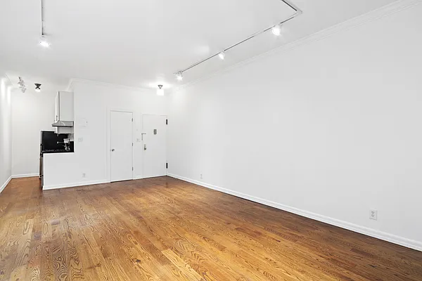 Rented by Brown Harris Stevens | media 7