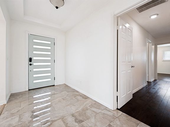 4th image of 3206 Rotan Ln