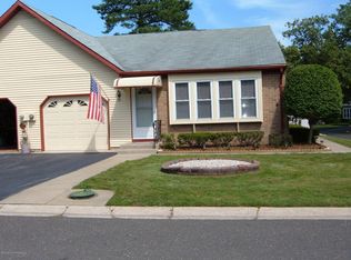 5B Pembroke Ln, Whiting, NJ 08759