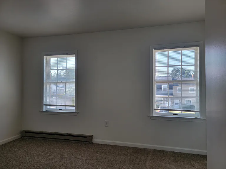 102 Bradford Dr — Photo 14