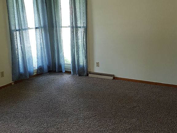 3rd image of 1001 E Washington St APT A