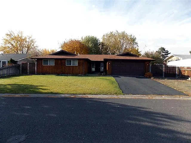 5312 Eastwood Dr photo 1