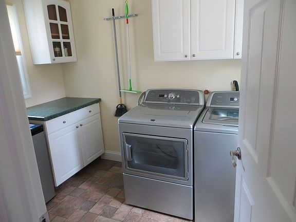 4th image of 635 Ellicott Ave