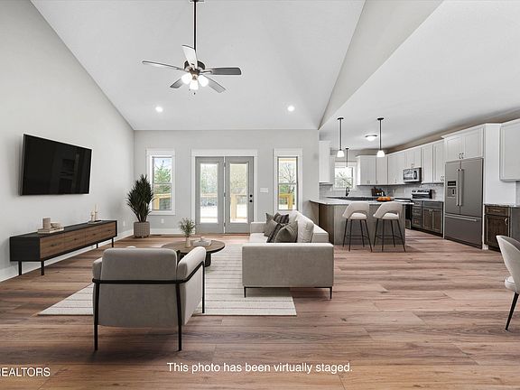 3rd image of 205 Duval St