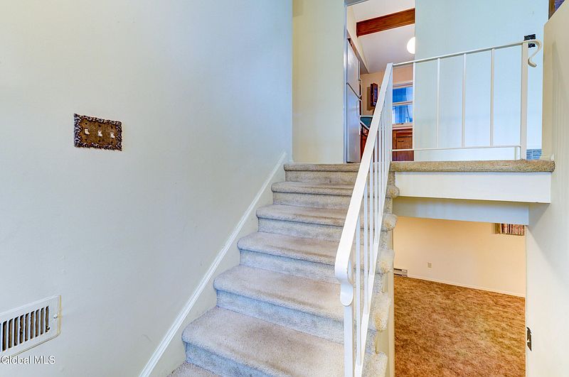 4th image of 102 Rapple Drive