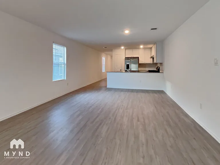 14530 Payton Flts — Photo 3