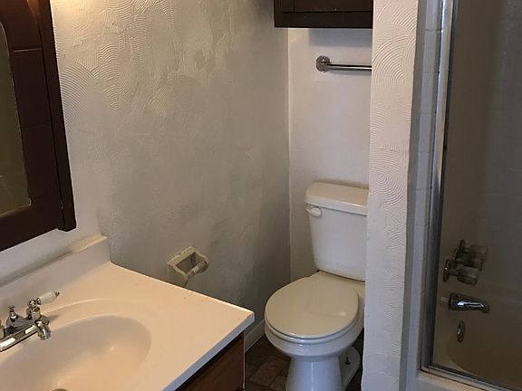 5th image of 2311 SW 25th St