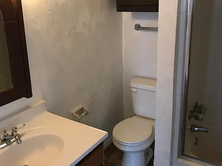 2311 SW 25th St — Photo 5