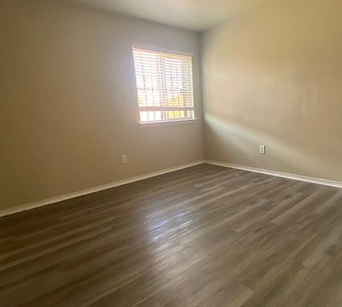 3rd image of 3903 Basset Ct