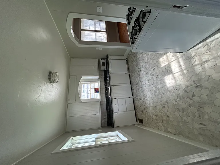 430 W Catalpa St — Photo 5