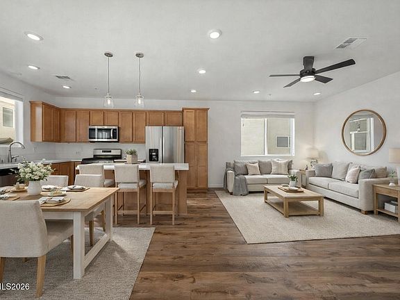 5th image of 530 Gloria May Ln