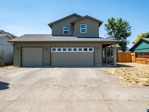 1024 S 10th St, Lebanon, OR 97355