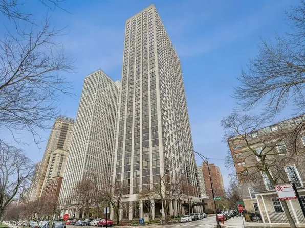 2650 N Lakeview Ave APT 3607, Chicago, IL 60614