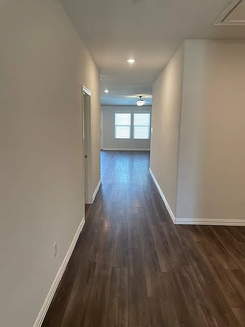 4 bed, 2057 sqft, $2,350 — Photo 3