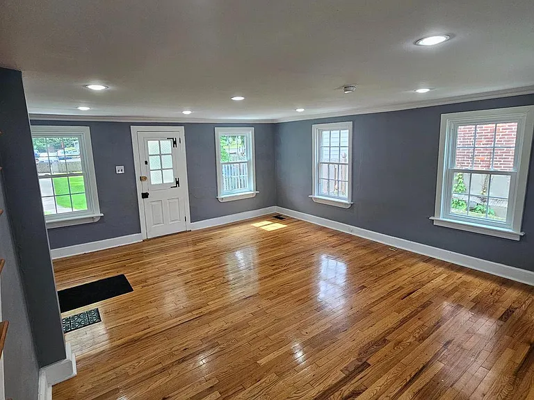 3103 Bedminster Rd — Photo 2