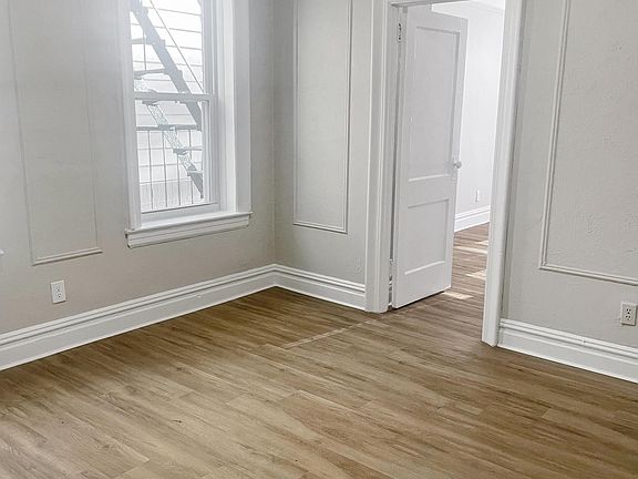 3rd image of 192 Kensington Ave APT 205