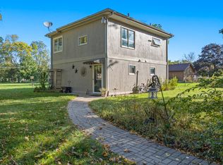 8955 Van Emmon Rd, Yorkville, IL 60560