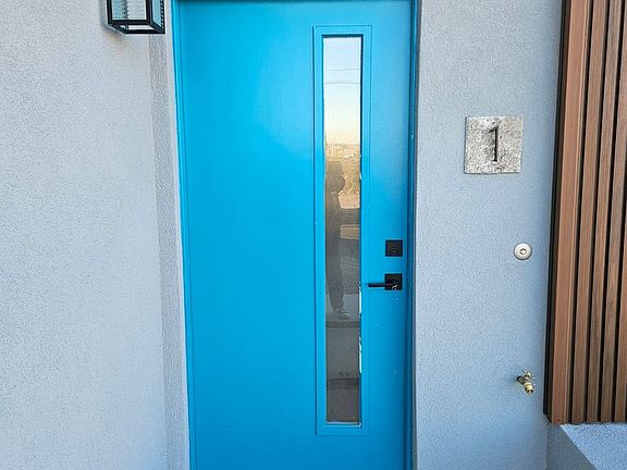 3rd image of 182 Palm Ave #1