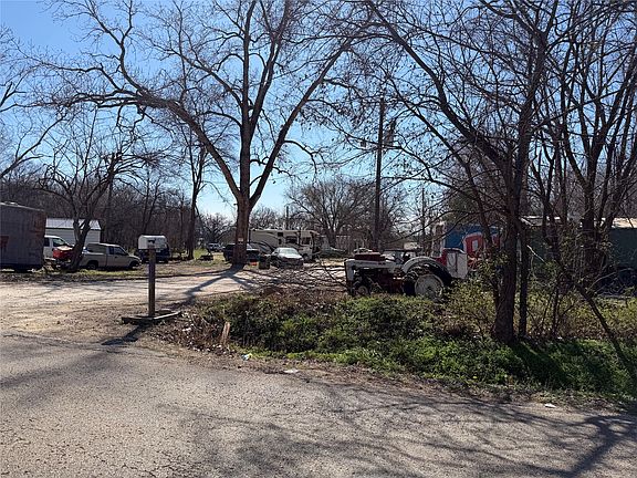 4th image of 4300 County Road 805b