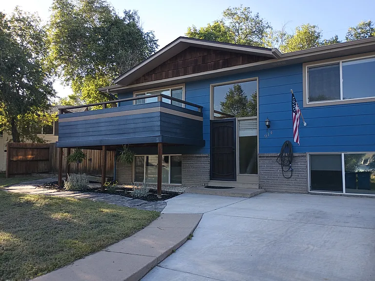 914 W Jefferson St — Photo 1