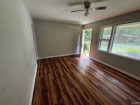 4th image of 109 Carol Dr