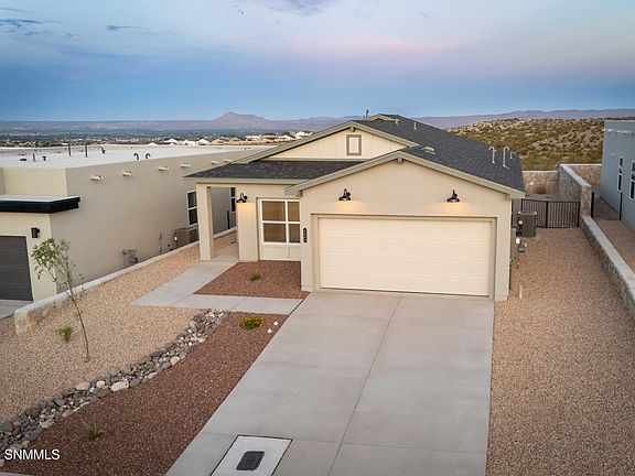 3rd image of 1065 Noria Ct