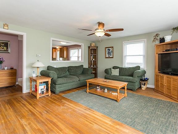 4th image of 20 Bellevue Ave