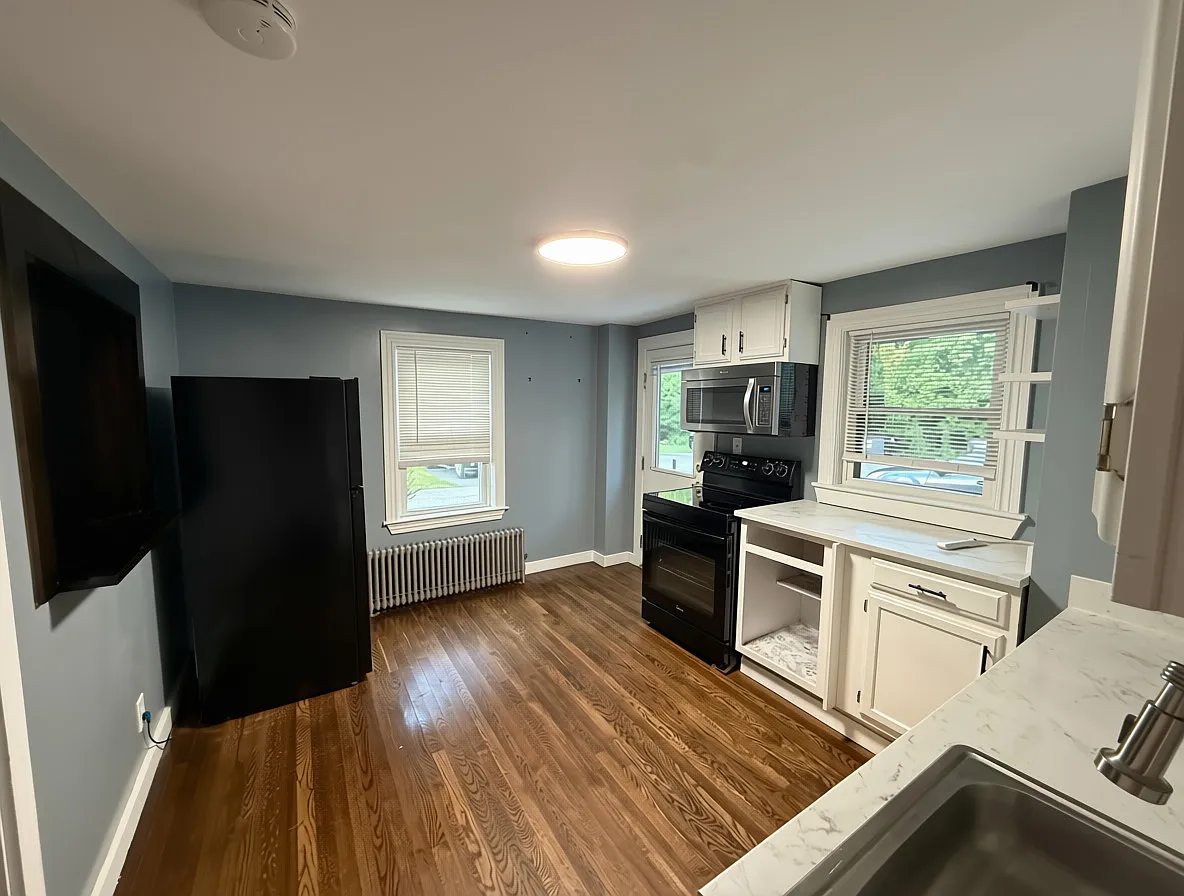 1 bed, $2,100 — Photo 4