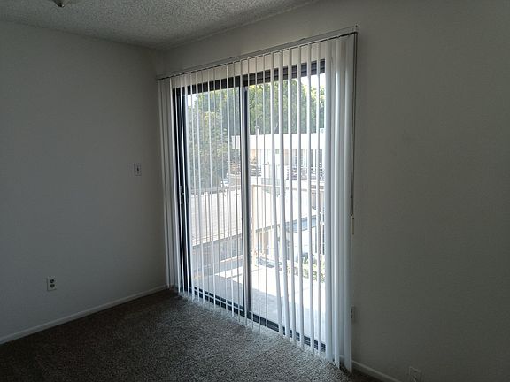 4th image of 1111 W 14th St APT 11