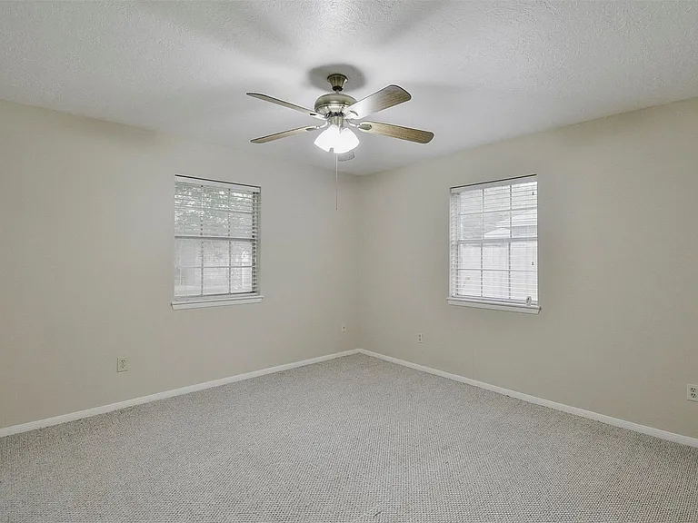 419 S Starboard St — Photo 17