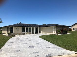 92 Caddy Rd, Rotonda West, FL 33947