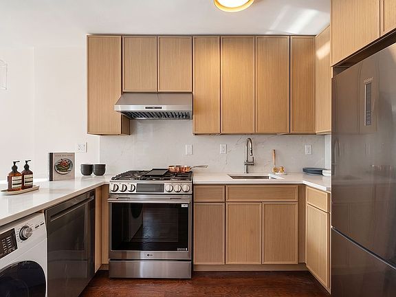 5th image of 128 S 1st St #3B
