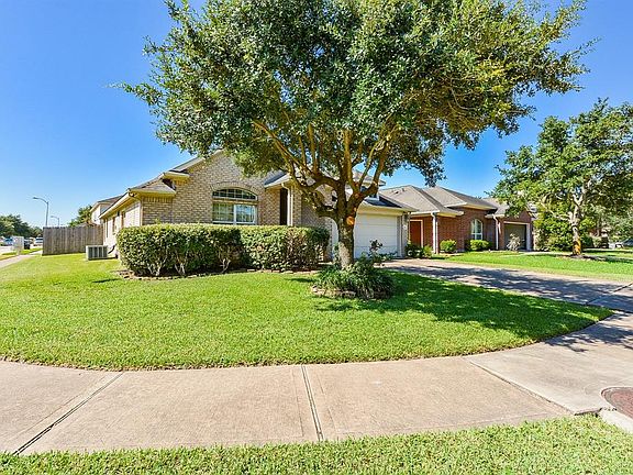 2nd image of 18511 Windy Village Ln