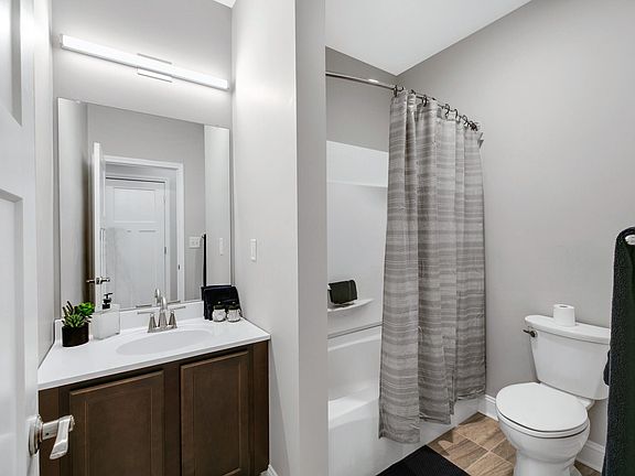 4th image of 534 Madison Ave #Jf10zc6mt