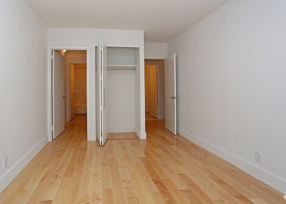 5th image of 410 W 53rd St APT 711
