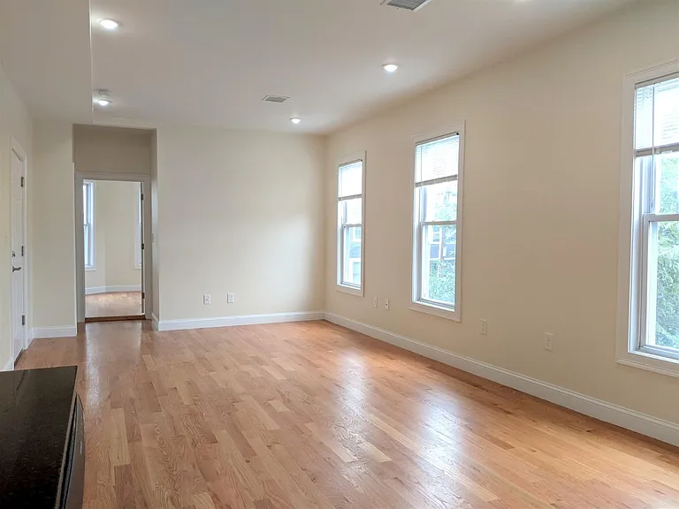 23 Thorndike St #1 — Photo 4