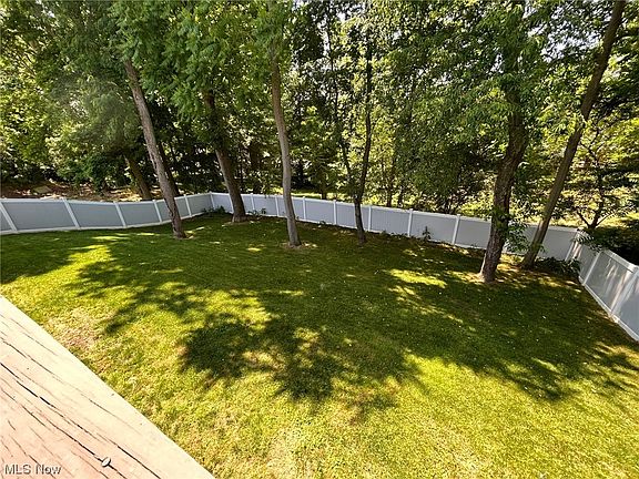 5th image of 102 Eldorado Dr