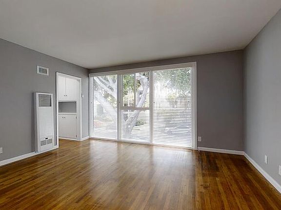 5th image of 1529 Granville Ave #5