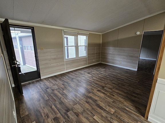 3rd image of 417 Mount Vernon Dr