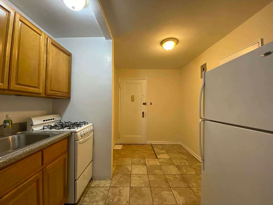 2nd image of 141-35 85th Rd #6AA