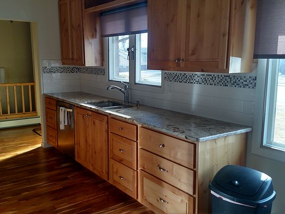 3rd image of 69 Cornell Cir