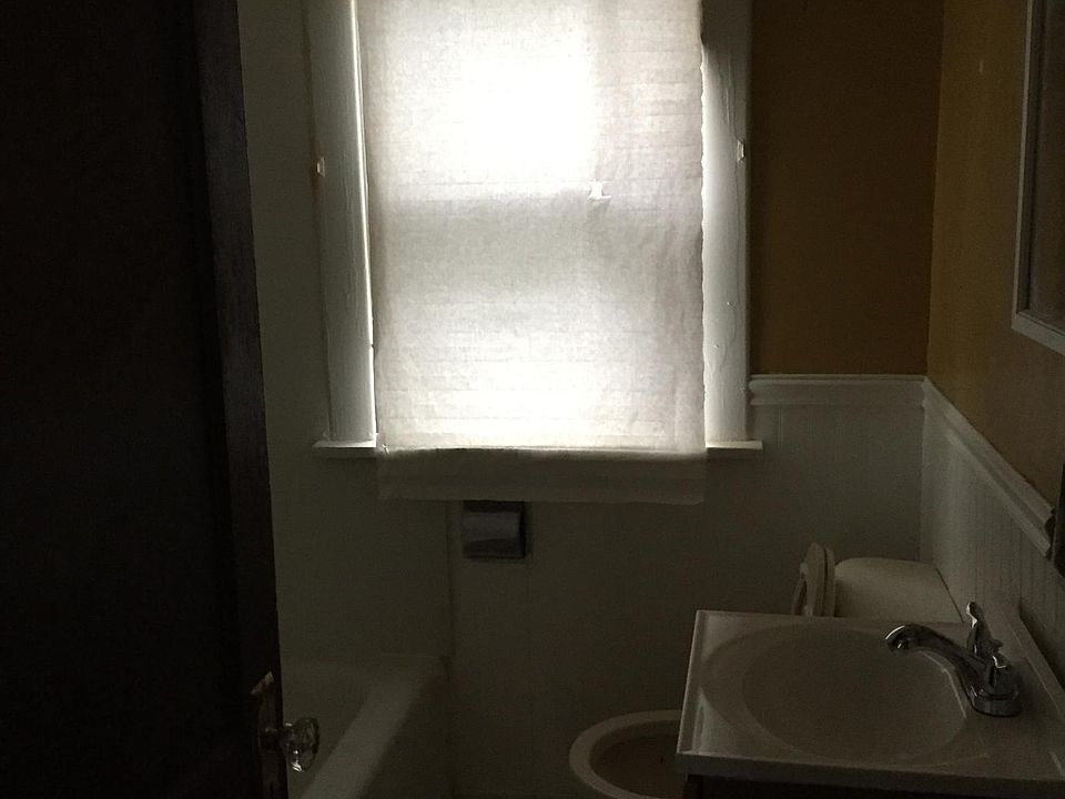 1st image of 460 Dartmouth Ave