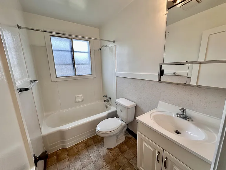 522 Elmhurst Rd — Photo 10