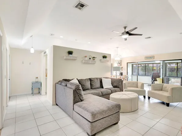 101 Half Moon Circle #D, Jupiter, FL 33458