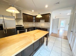 90-92 L St #3, Boston, MA 02127